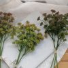 Fournitures de décoration de mariage amazon top vendeur fleurs artificielles faux bouquet de plantes de baies fabricant de plantes artificielles