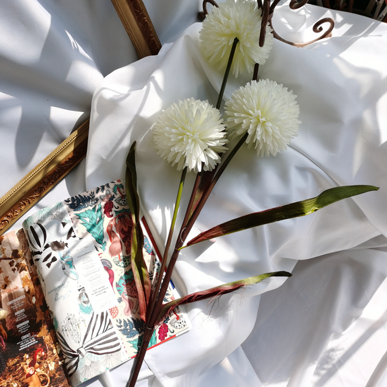 Hot sale birthday party supplies  big artificial flowers with leaf Decorative Flowers