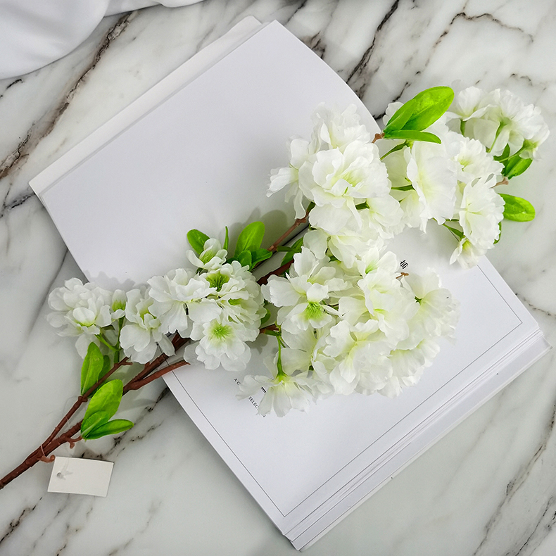 Simulation cheap silk sakura flower spray for Home Wedding Decoration artificial cherry blossom branches manufacturer