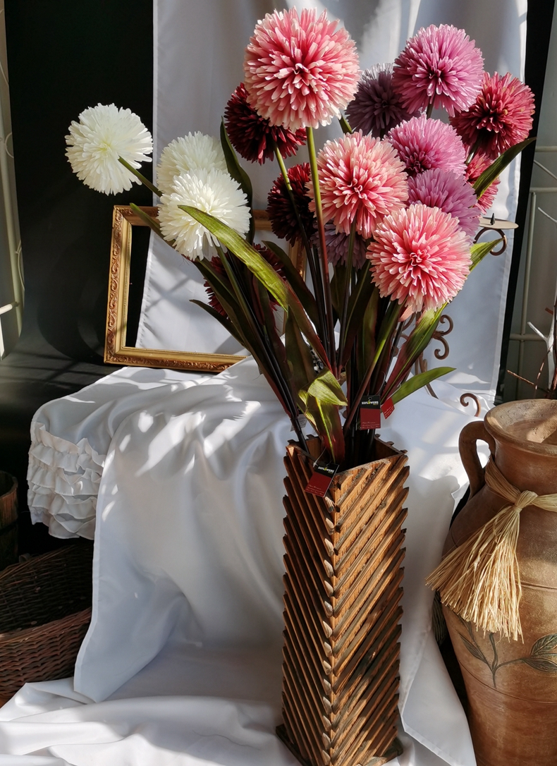 Hot sale birthday party supplies  big artificial flowers with leaf Decorative Flowers