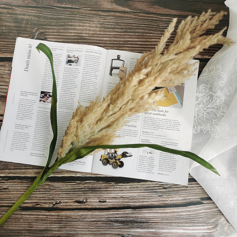 Artificial flower plastic reed straw for home and wedding decoration fake pampas grass spray