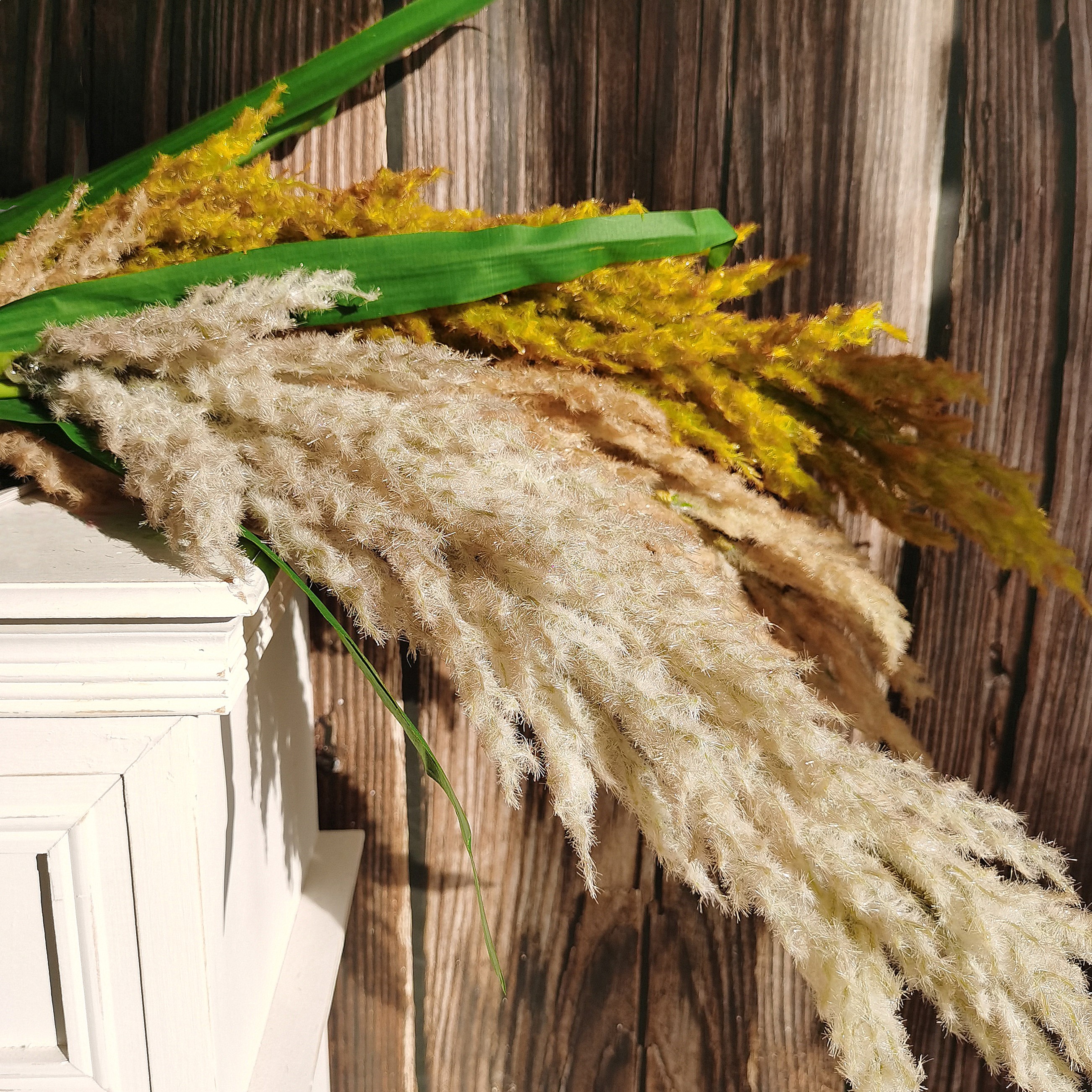 Artificial flower plastic reed straw for home and wedding decoration fake pampas grass spray
