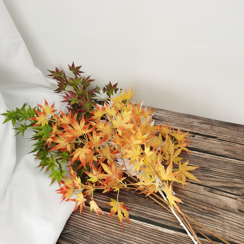 Fall Artificial silk maple leaves stem spray for wall fall Thanksgiving decoration maple leaf branch